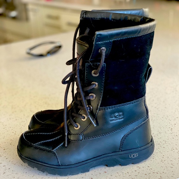 UGG boots - Picture 1 of 2